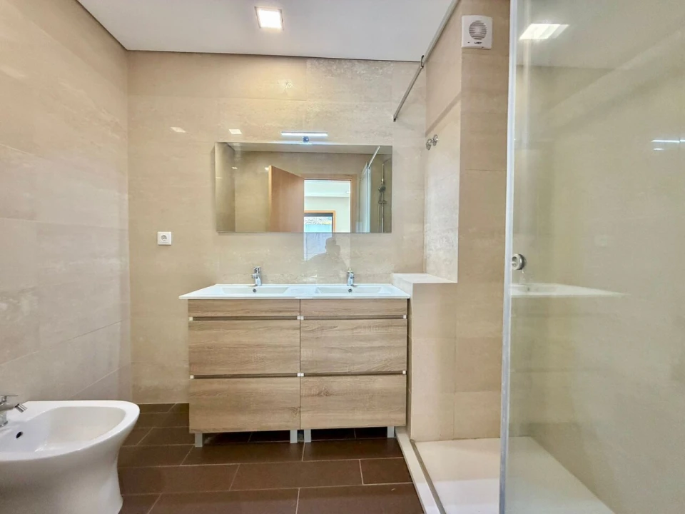 Moradia T3 para Venda em Mafamude e Vilar do Paraíso Foto 19