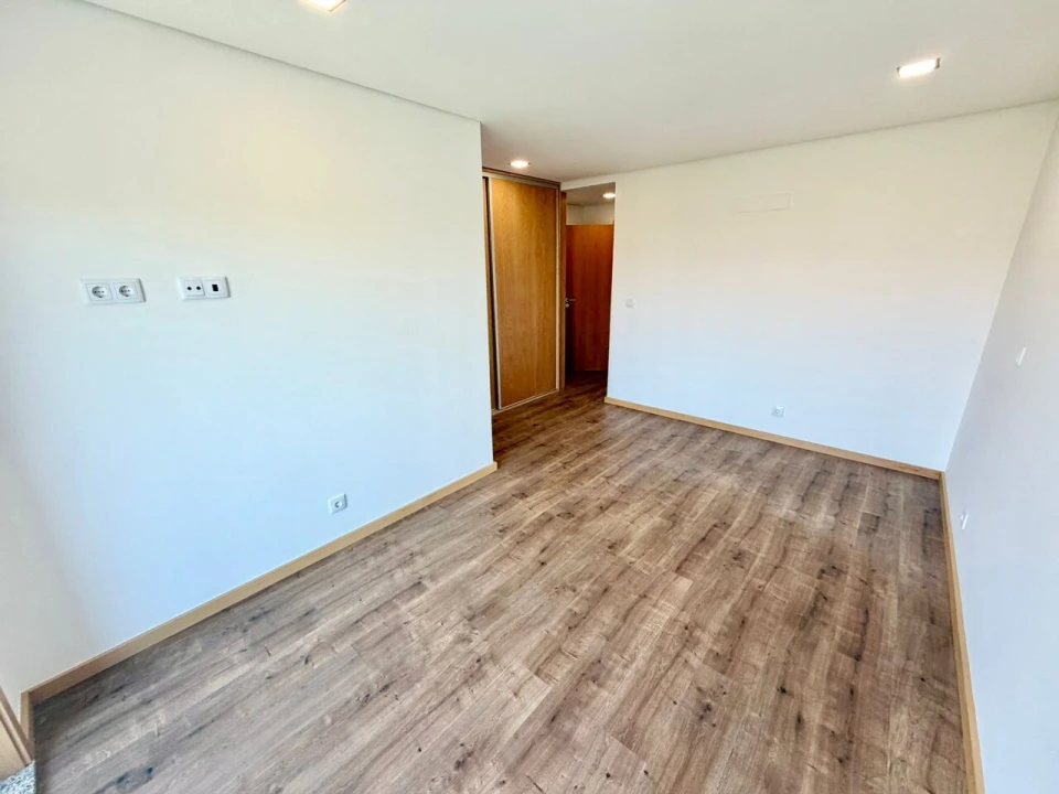 Moradia T3 para Venda em Mafamude e Vilar do Paraíso Foto 21