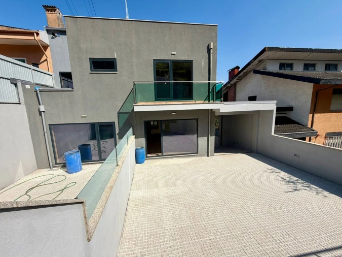 Moradia T3 para Venda em Mafamude e Vilar do Paraíso Foto 1