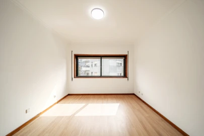 Apartamento T2 para Venda em Santa Marinha e São Pedro da Afurada