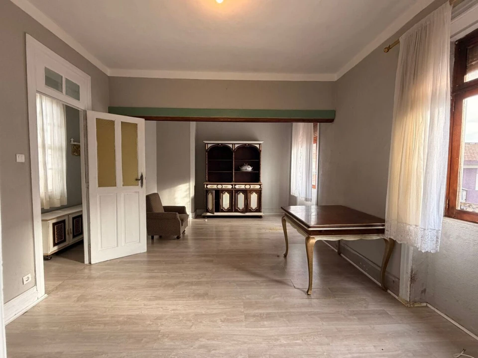 Moradia T4 para Venda em Santa Marinha e São Pedro da Afurada Foto 2