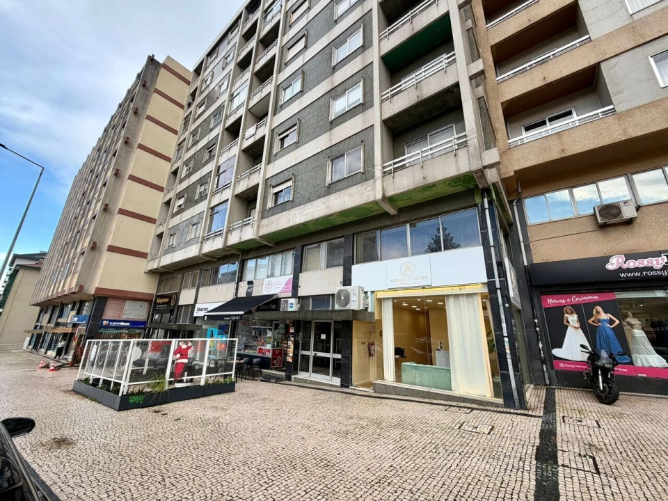 Apartamento T2 para Venda em Mafamude e Vilar do Paraíso Foto 1