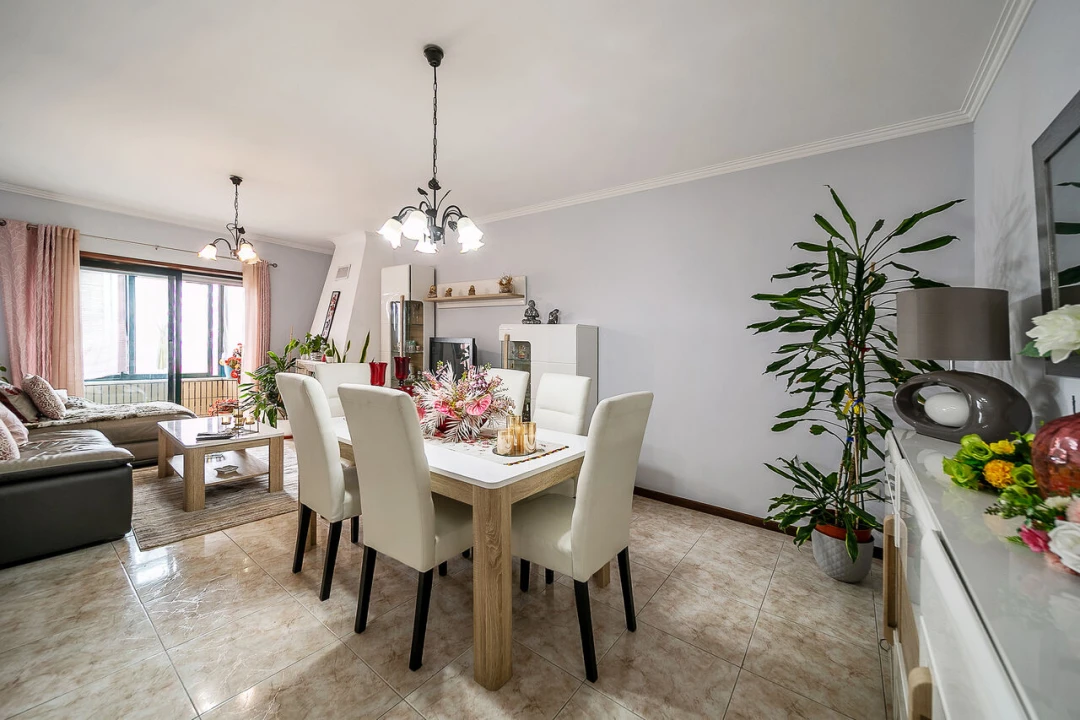 Apartamento T3 para Venda em Gulpilhares e Valadares Foto 5