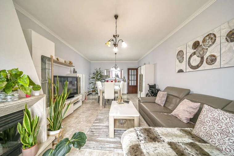 Apartamento T3 para Venda em Gulpilhares e Valadares Foto 1