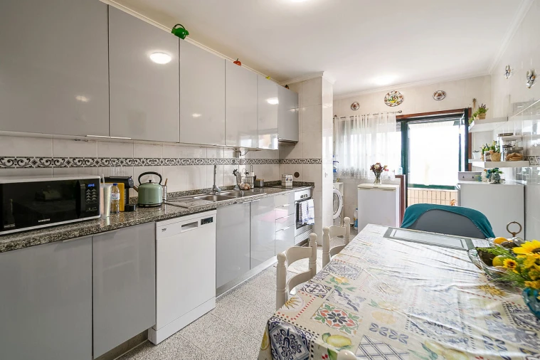 Apartamento T3 para Venda em Gulpilhares e Valadares Foto 9