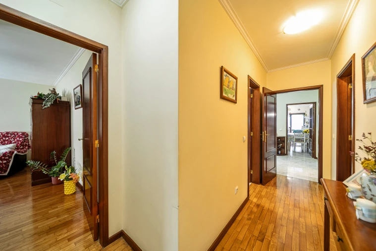 Apartamento T3 para Venda em Gulpilhares e Valadares Foto 32