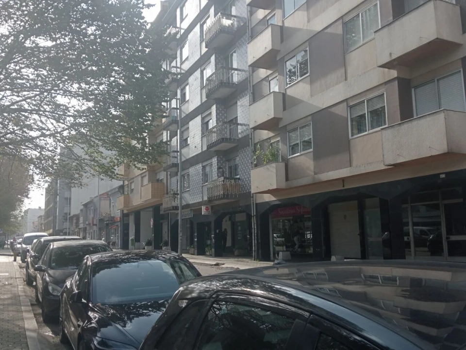 Armazém para Venda em Mafamude e Vilar do Paraíso Foto 13