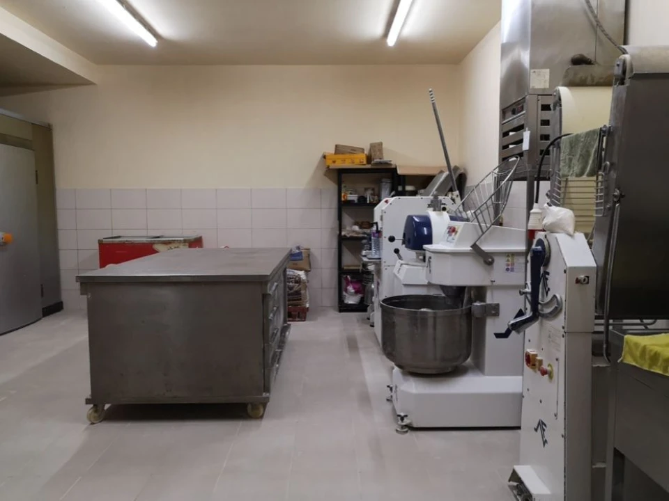 Loja para Trespasse em Mafamude e Vilar do Paraíso Foto 5