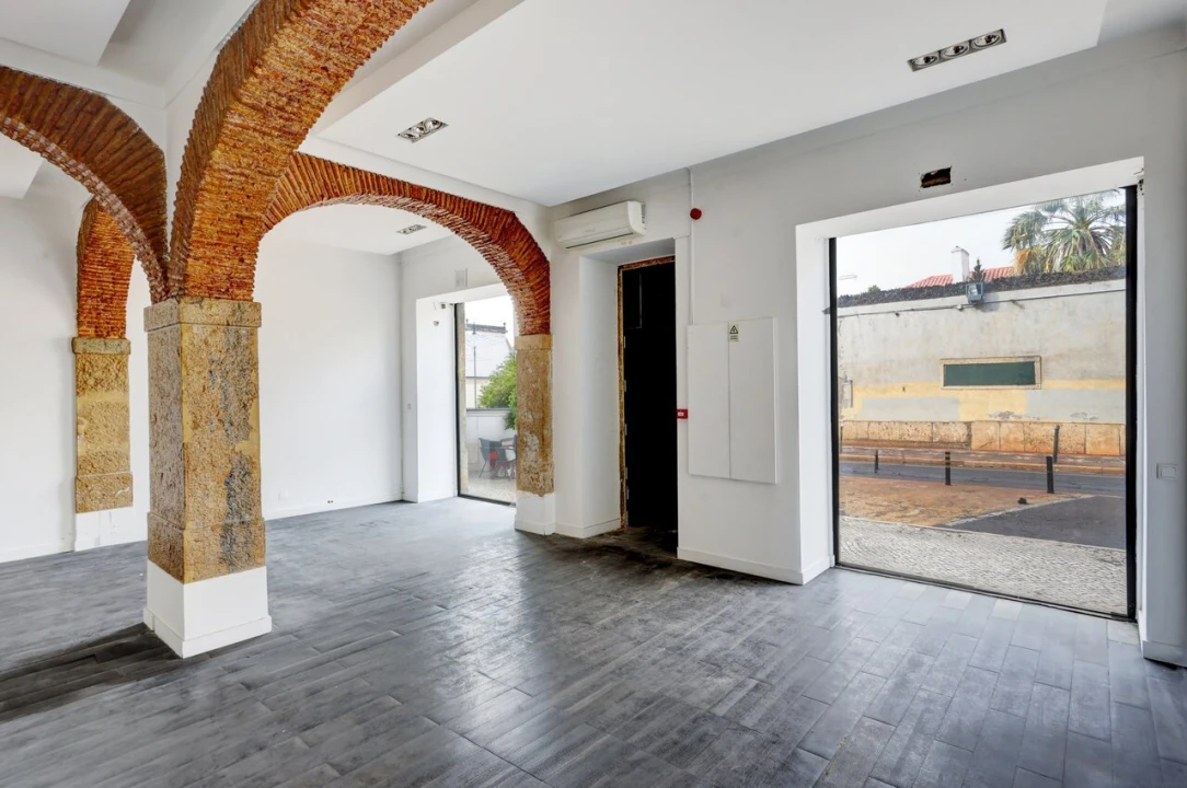 Loja para Arrendamento em Misericórdia Foto 4