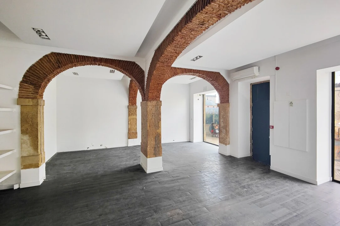 Loja para Arrendamento em Misericórdia Foto 8