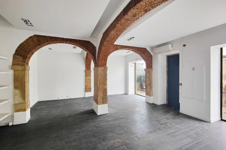 Loja para Arrendamento em Misericórdia Foto 8