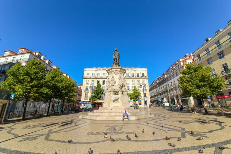 Loja para Arrendamento em Misericórdia Foto 19