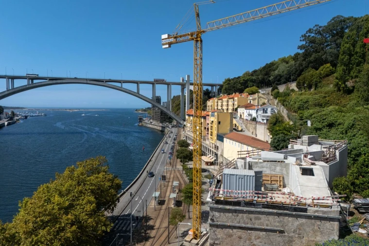 Apartamento T3 para Venda em Lordelo do Ouro e Massarelos Foto 16
