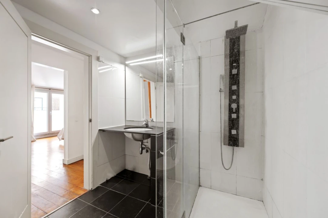 Moradia T6 para Venda em Santo António Foto 39