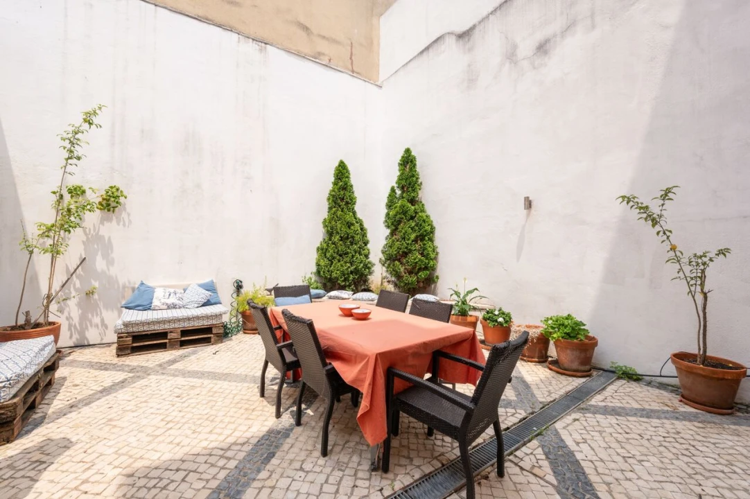 Moradia T6 para Venda em Santo António Foto 48