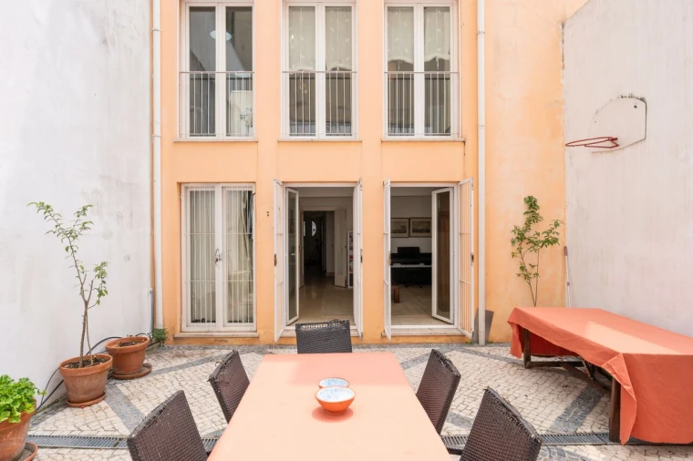 Moradia T6 para Venda em Santo António Foto 3