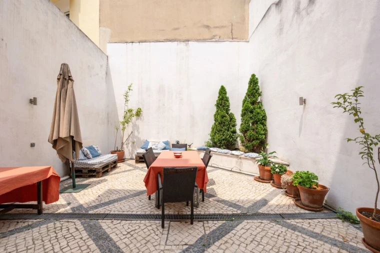 Moradia T6 para Venda em Santo António Foto 44