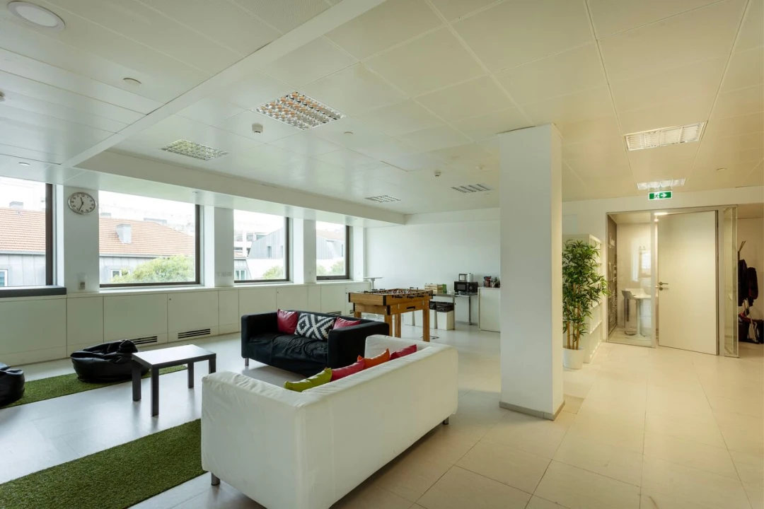 Escritório para Arrendamento em Santo António Foto 7