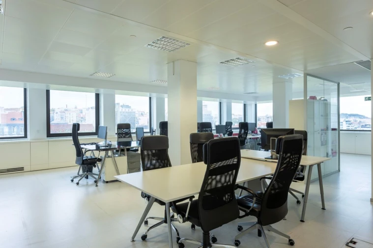 Escritório para Arrendamento em Santo António Foto 4