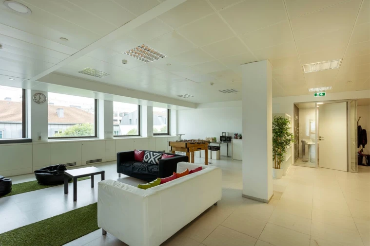 Escritório para Arrendamento em Santo António Foto 7