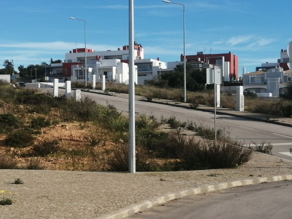 Terreno para Venda em Estômbar e Parchal Foto 11