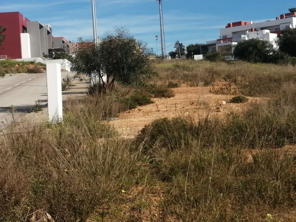 Terreno para Venda em Estômbar e Parchal Foto 13