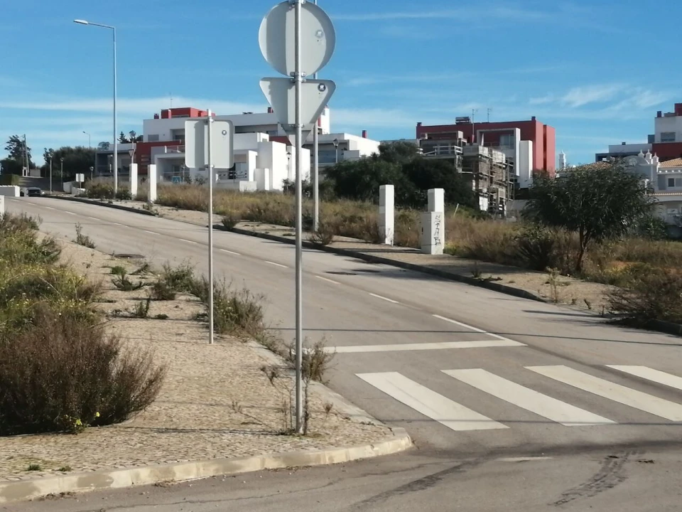 Terreno para Venda em Estômbar e Parchal Foto 14