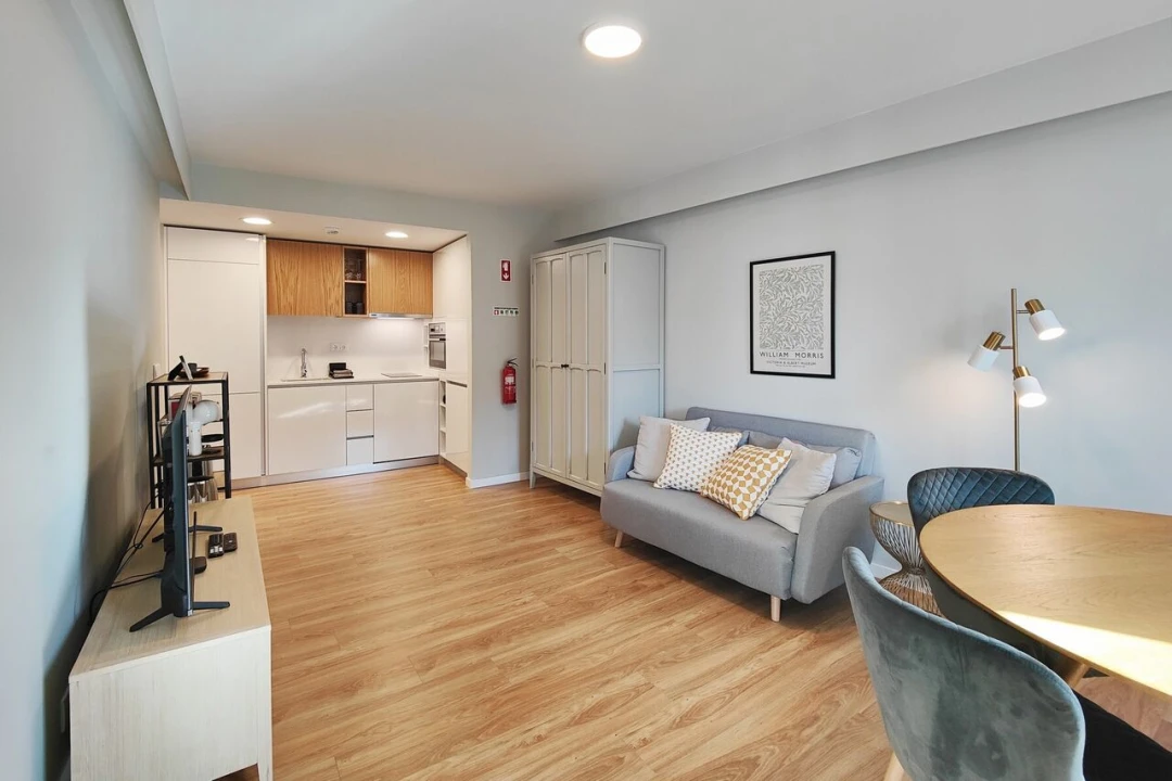 Apartamento T1 para Venda em Santo António Foto 2