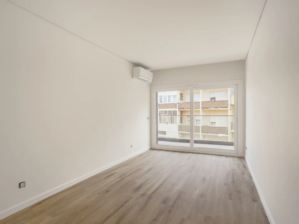Apartamento T4 para Venda em Almada, Cova da Piedade, Pragal e Cacilhas Foto 20