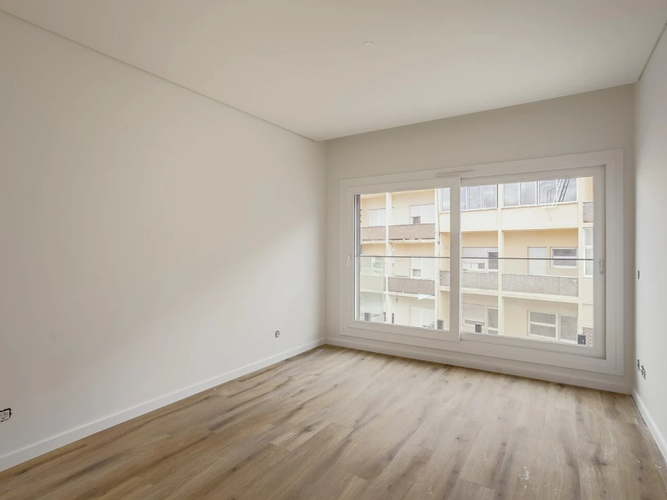 Apartamento T4 para Venda em Almada, Cova da Piedade, Pragal e Cacilhas Foto 23