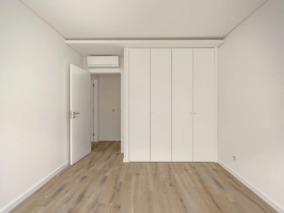 Apartamento T4 para Venda em Almada, Cova da Piedade, Pragal e Cacilhas Foto 25