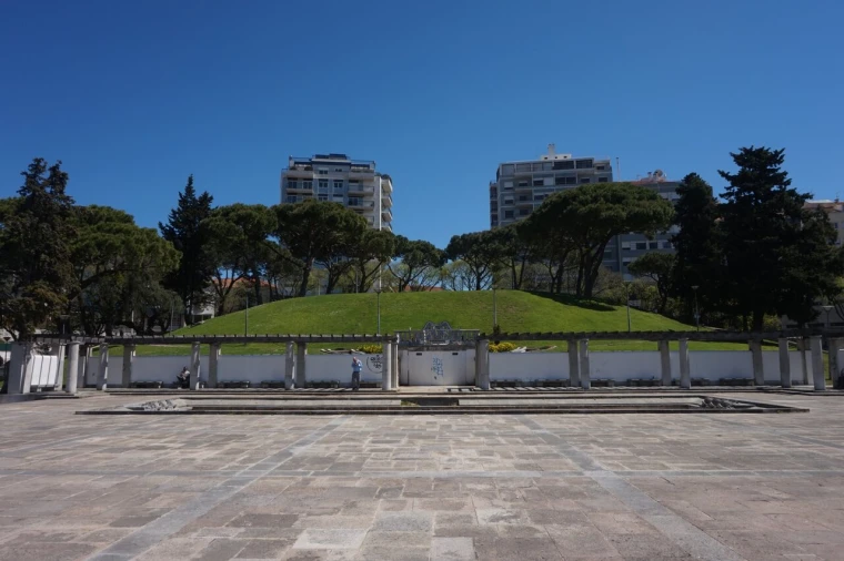 Apartamento T0 para Venda em Arroios Foto 18