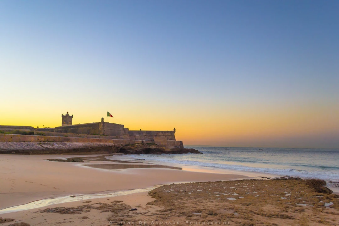 Apartamento T1 para Venda em Carcavelos e Parede Foto 24