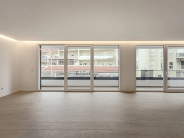 Apartamento T3 para Venda em Carcavelos e Parede