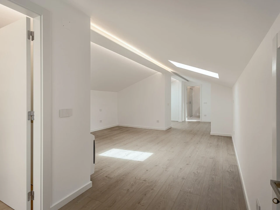 Apartamento T3 para Venda em Carcavelos e Parede Foto 21