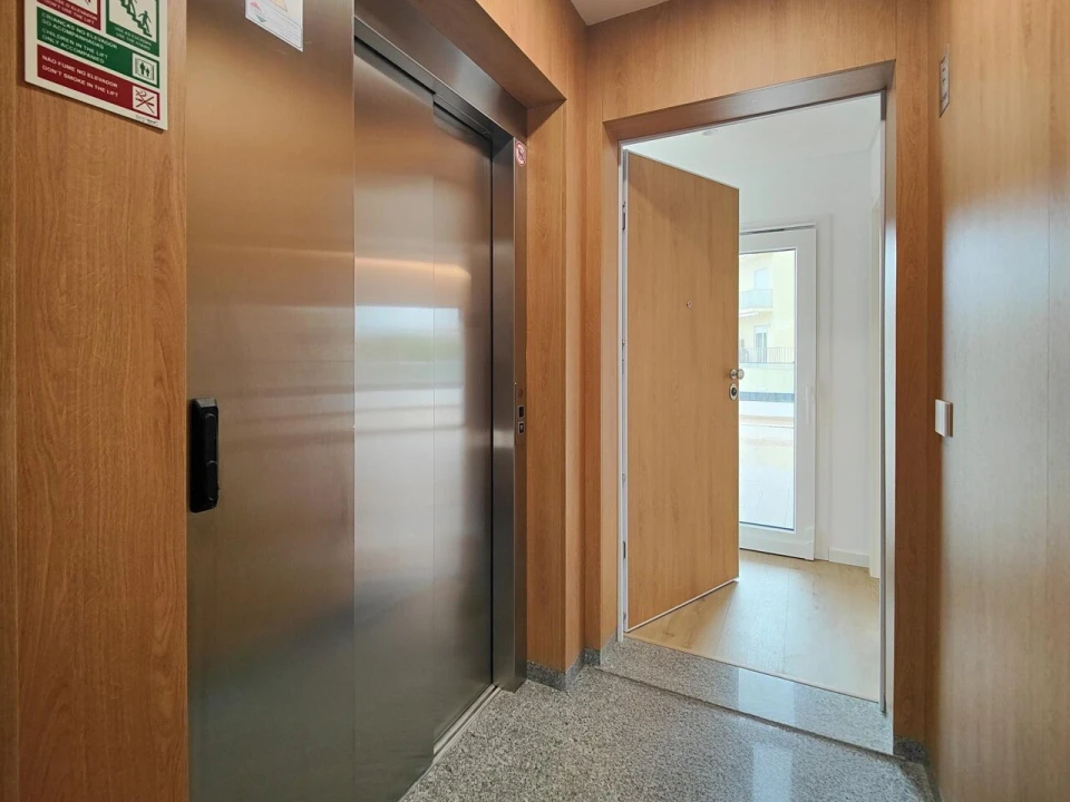 Apartamento T3 para Venda em Carcavelos e Parede Foto 33