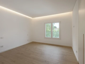 Apartamento T3 para Venda em Carcavelos e Parede