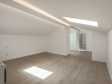 Apartamento T3 para Venda em Carcavelos e Parede