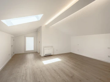 Apartamento T3 para Venda em Carcavelos e Parede