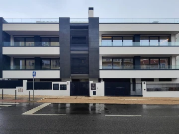 Apartamento T3 para Venda em Carcavelos e Parede