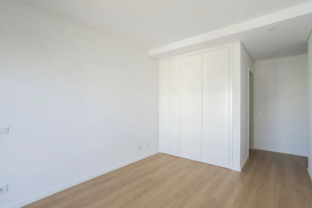 Apartamento T2 para Venda em Faro (Sé e São Pedro) Foto 4