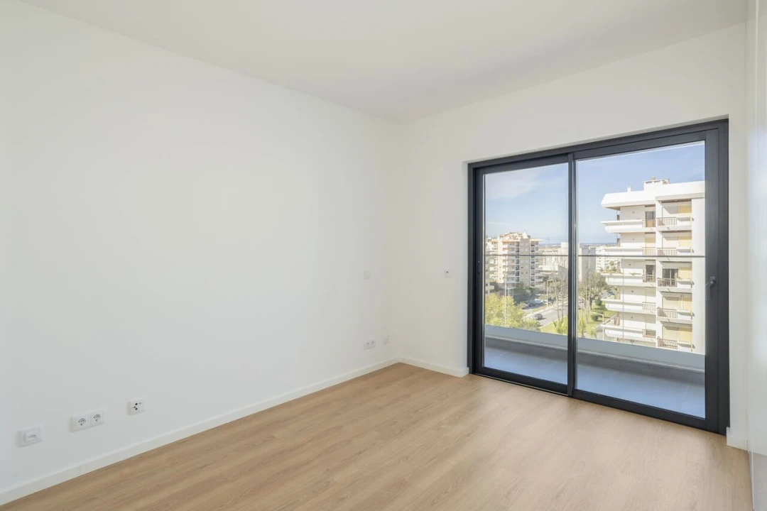 Apartamento T3 para Venda em Faro (Sé e São Pedro) Foto 2