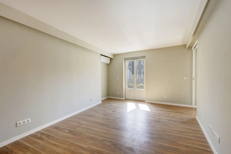 Apartamento T1 para Venda em Santo António Foto 9