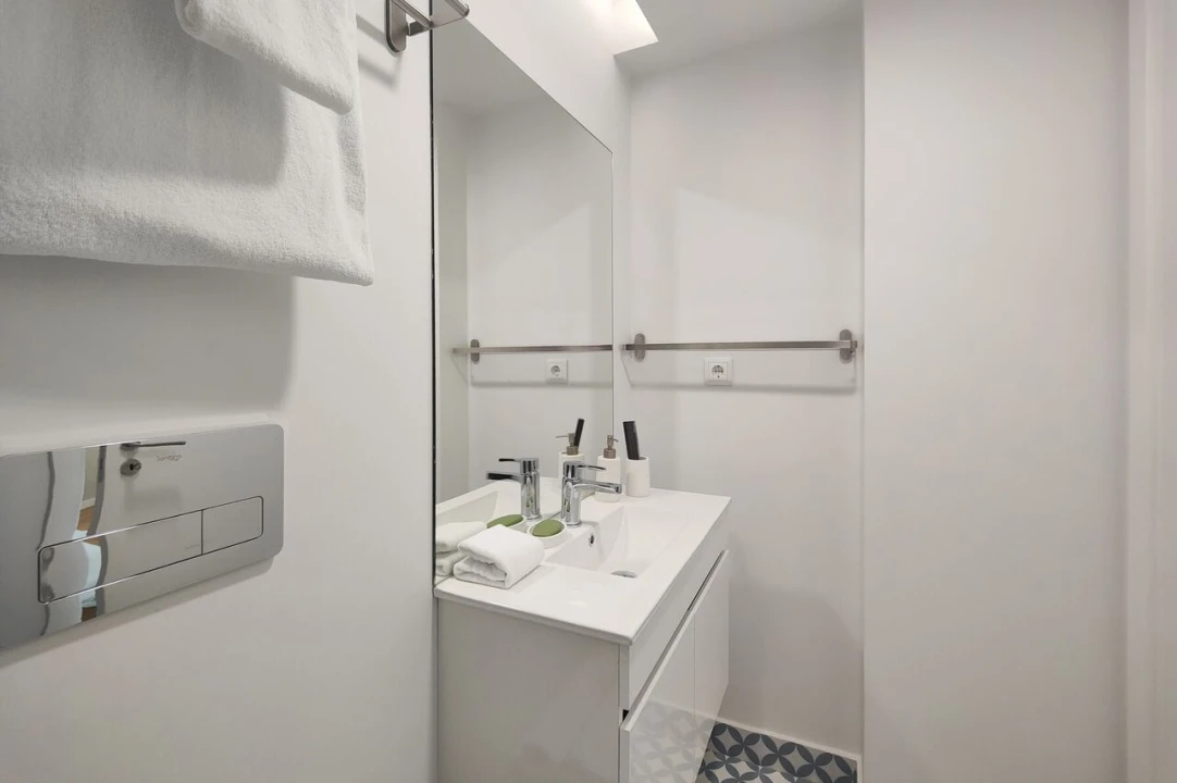 Apartamento T1 para Venda em Santo António Foto 8