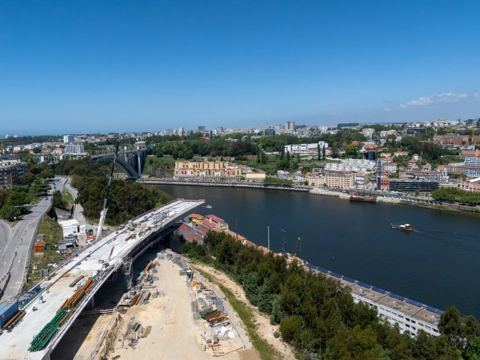 Apartamento T3 para Venda em Santa Marinha e São Pedro da Afurada Foto 34