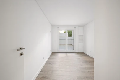 Apartamento T3 para Venda em Laranjeiro e Feijó