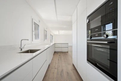 Apartamento T3 para Venda em Laranjeiro e Feijó