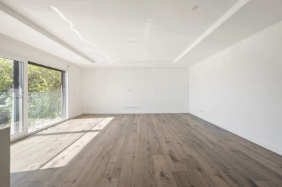 Apartamento T3 para Venda em Laranjeiro e Feijó