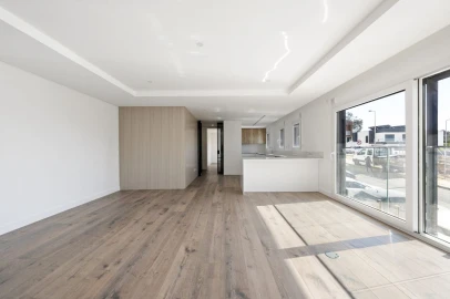 Apartamento T3 para Venda em Laranjeiro e Feijó