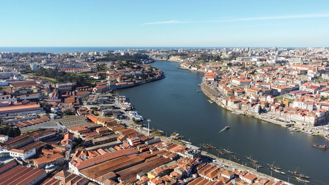 Apartamento T2 para Venda em Lordelo do Ouro e Massarelos Foto 17
